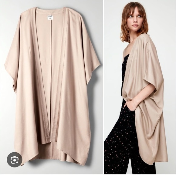Aritzia sunday Best Aitken kimono Top - Picture 1 of 6